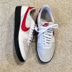 Nike Field General '82 SP
White Varsity Red